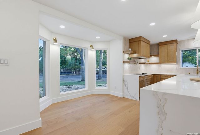 28262 WINDWOOD DR E, Boerne, TX 78006