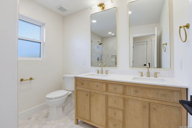28262 WINDWOOD DR E, Boerne, TX 78006