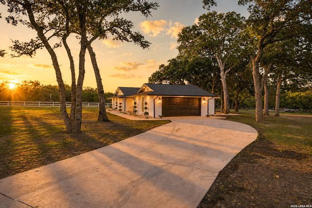 28262 WINDWOOD DR E, Boerne, TX 78006