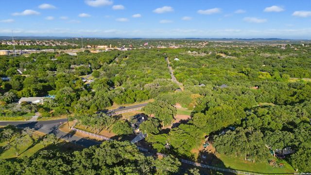 28262 WINDWOOD DR E, Boerne, TX 78006