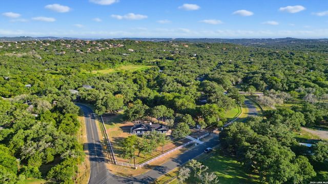 28262 WINDWOOD DR E, Boerne, TX 78006