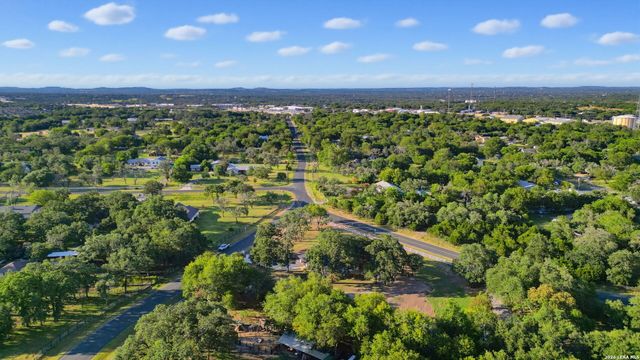 28262 WINDWOOD DR E, Boerne, TX 78006