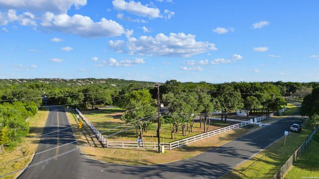 28262 WINDWOOD DR E, Boerne, TX 78006