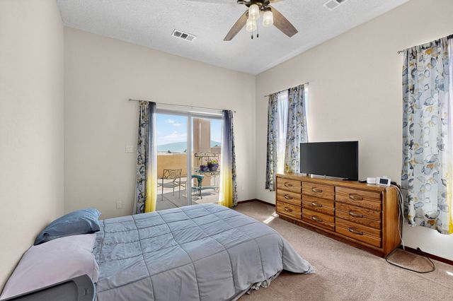 2626 Redondo Santa Fe NE, Rio Rancho, NM 87144