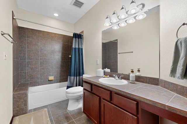 2626 Redondo Santa Fe NE, Rio Rancho, NM 87144