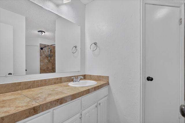 1016 Westminster Lane, Mansfield, TX 76063
