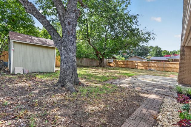 1016 Westminster Lane, Mansfield, TX 76063