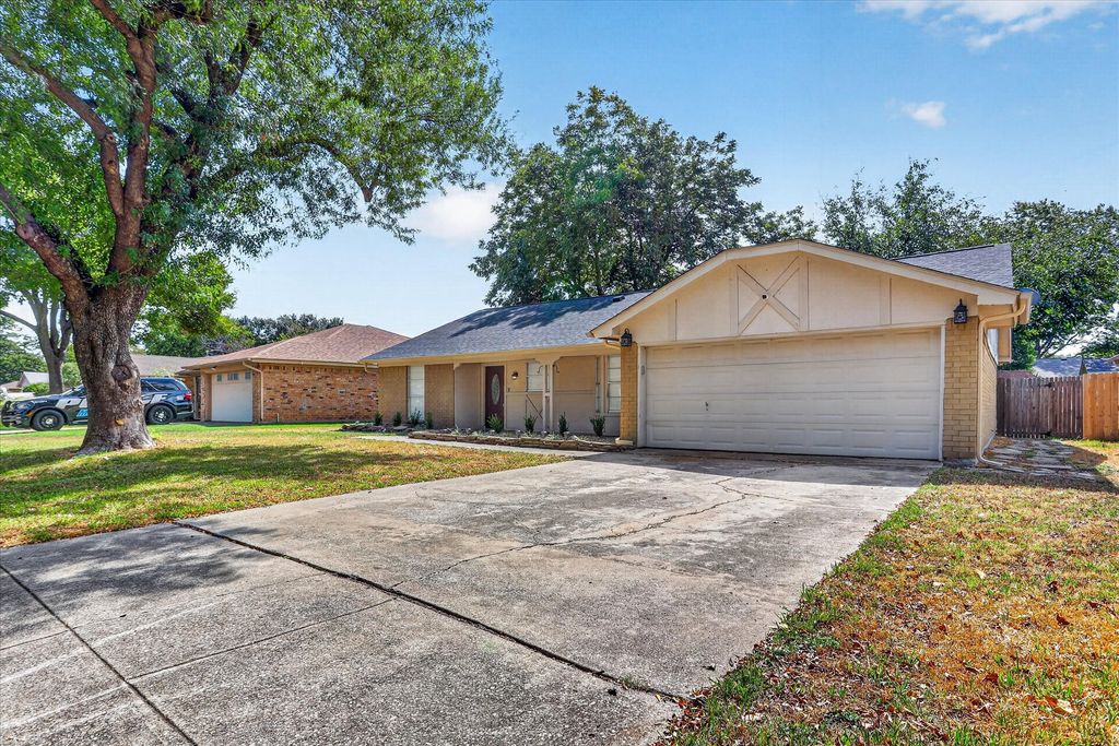 1016 Westminster Lane, Mansfield, TX 76063 — photo 2