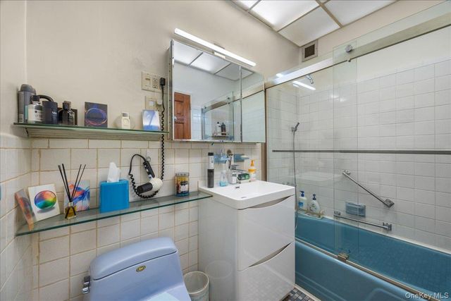 1015 Old Post Road 2C, Mamaroneck, NY 10543