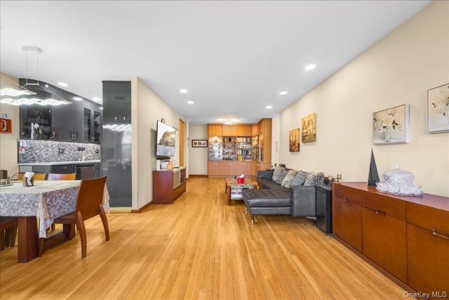 1015 Old Post Road 2C, Mamaroneck, NY 10543