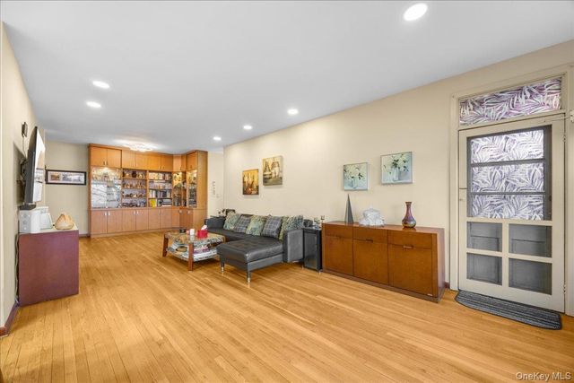 1015 Old Post Road 2C, Mamaroneck, NY 10543