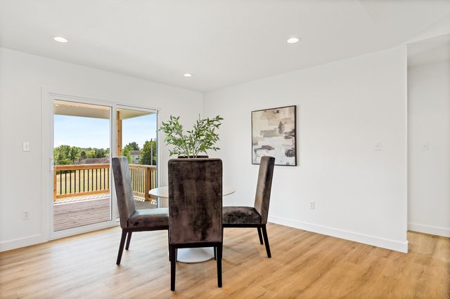 5916 HUNTINGTON CT, Columbia, MO 65202