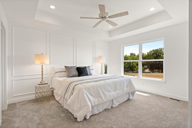 5916 HUNTINGTON CT, Columbia, MO 65202