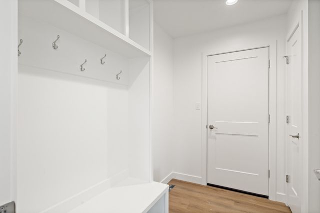 5916 HUNTINGTON CT, Columbia, MO 65202