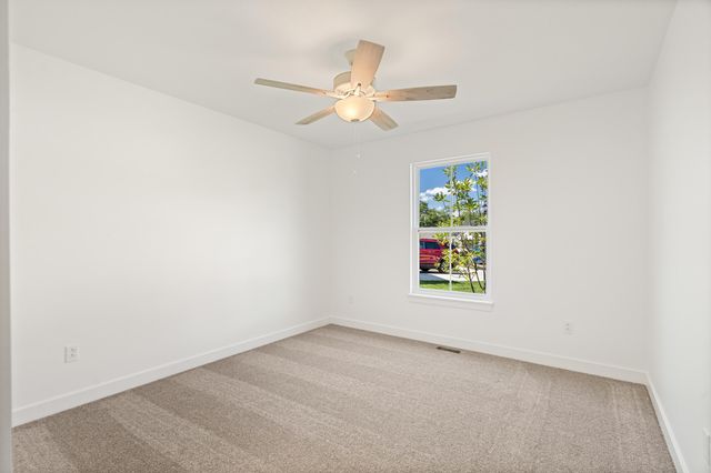 5916 HUNTINGTON CT, Columbia, MO 65202