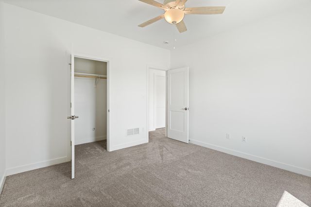 5916 HUNTINGTON CT, Columbia, MO 65202