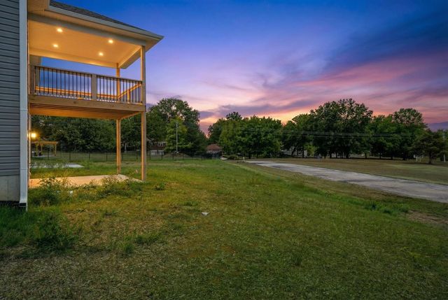 5916 HUNTINGTON CT, Columbia, MO 65202