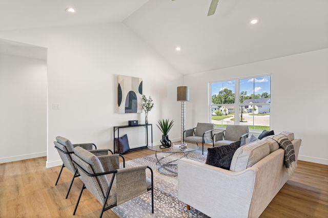 5916 HUNTINGTON CT, Columbia, MO 65202