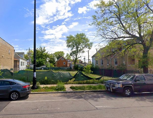 2419 N Central Avenue, Chicago, IL 60639