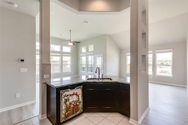 505 Palmilla DR, Leander, TX 78641