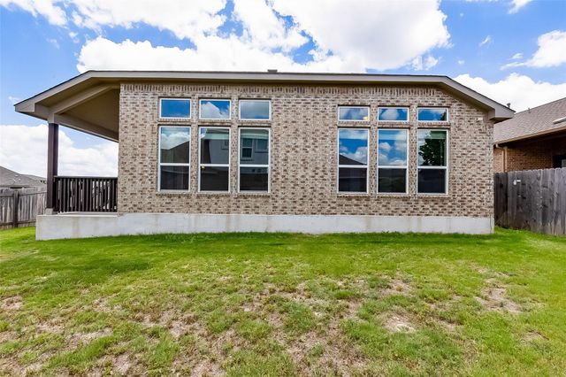 505 Palmilla DR, Leander, TX 78641