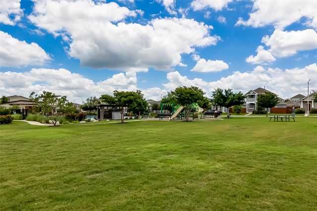 505 Palmilla DR, Leander, TX 78641
