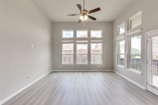 505 Palmilla DR, Leander, TX 78641