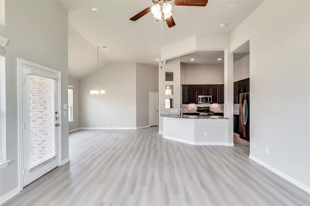 505 Palmilla DR, Leander, TX 78641