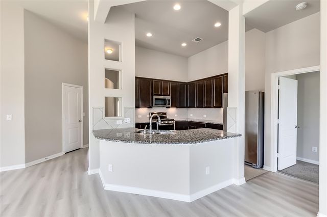 505 Palmilla DR, Leander, TX 78641