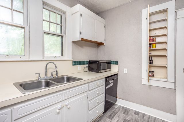 724 S Morris, Gainesville, TX 76240