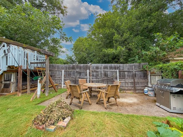 724 S Morris, Gainesville, TX 76240