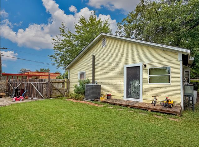 724 S Morris, Gainesville, TX 76240