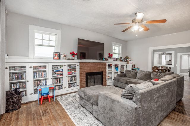 724 S Morris, Gainesville, TX 76240