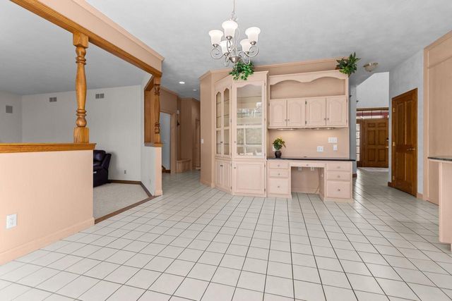 63 BRENTWOOD LANE, Appleton, WI 54915