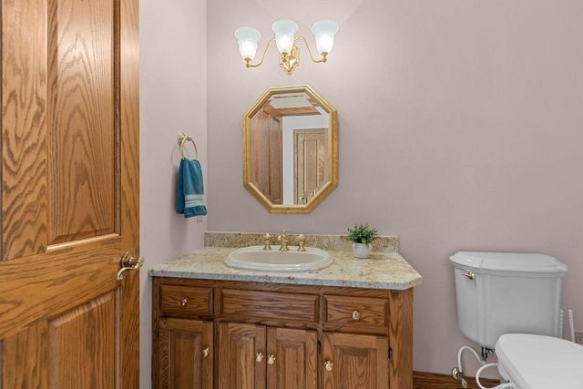 63 BRENTWOOD LANE, Appleton, WI 54915