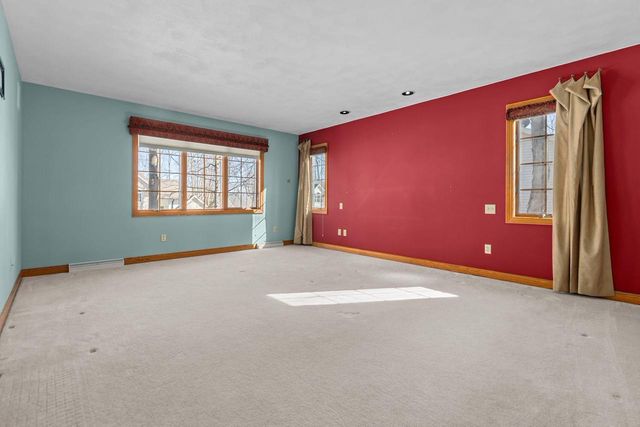 63 BRENTWOOD LANE, Appleton, WI 54915