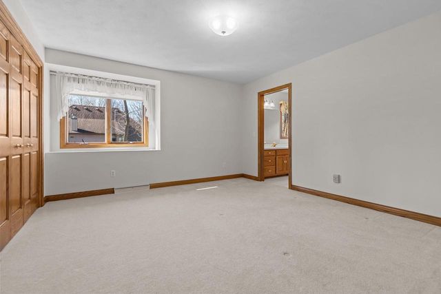 63 BRENTWOOD LANE, Appleton, WI 54915