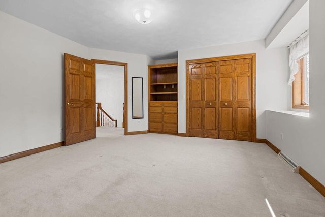 63 BRENTWOOD LANE, Appleton, WI 54915