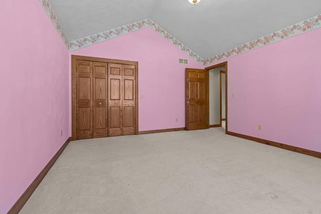 63 BRENTWOOD LANE, Appleton, WI 54915