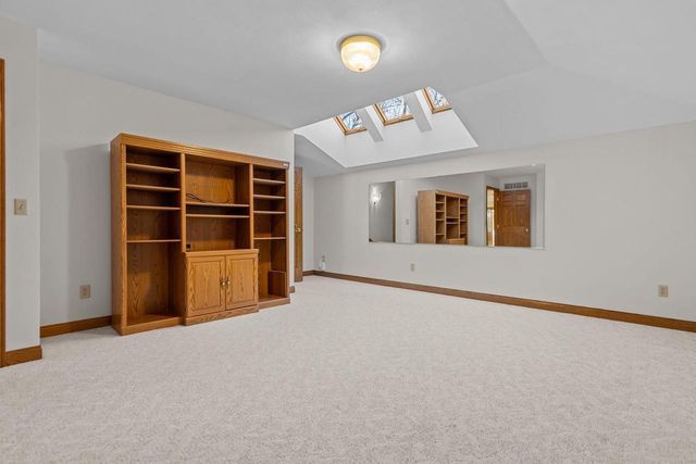 63 BRENTWOOD LANE, Appleton, WI 54915