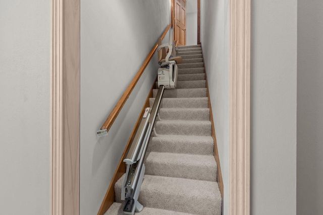 63 BRENTWOOD LANE, Appleton, WI 54915