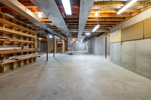 63 BRENTWOOD LANE, Appleton, WI 54915