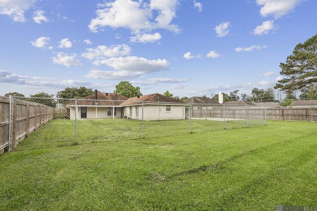 13533 Willowridge Ave, Saint George, LA 70817