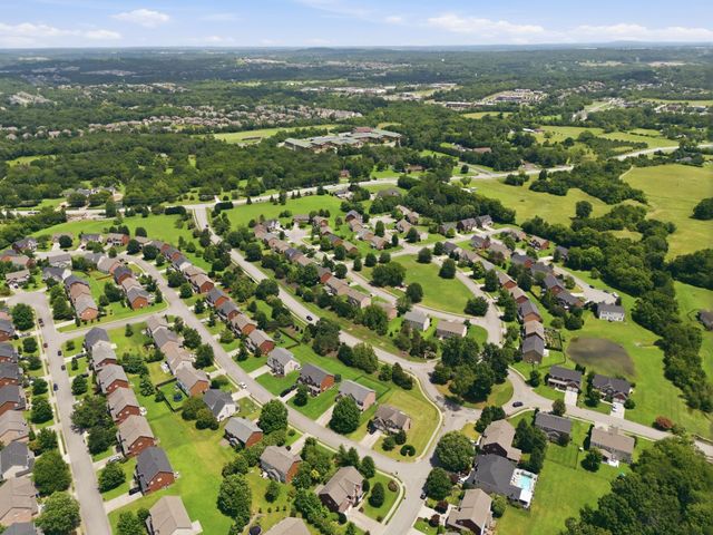1851 Erlinger Dr, Nolensville, TN 37135