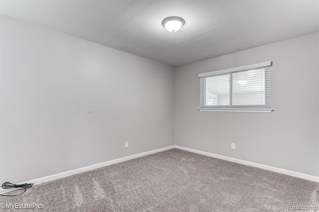 547 S Hawthorne Street, Westland, MI 48186