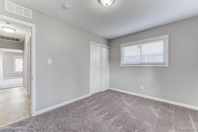 547 S Hawthorne Street, Westland, MI 48186