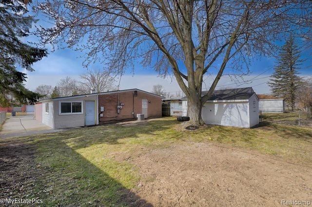 547 S Hawthorne Street, Westland, MI 48186