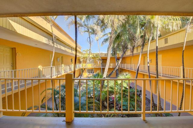 18111 NW 68th Avenue I210, Hialeah, FL 33015