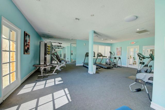 18111 NW 68th Avenue I210, Hialeah, FL 33015