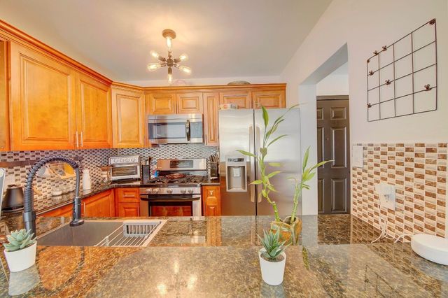 18111 NW 68th Avenue I210, Hialeah, FL 33015